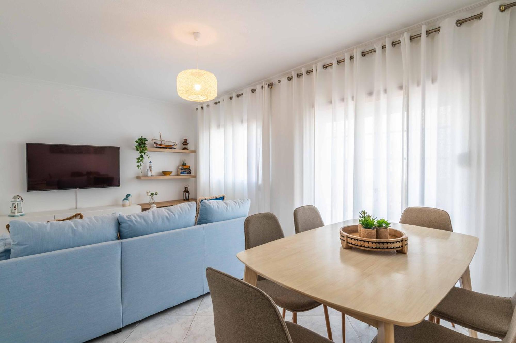Apartamento Flat With Ac, Wifi, Netflix, Balcony - 3 Min From The Beach Armação de Pêra Exterior foto