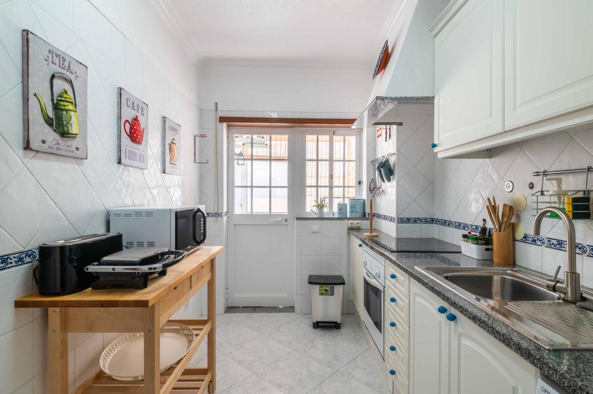 Apartamento Flat With Ac, Wifi, Netflix, Balcony - 3 Min From The Beach Armação de Pêra Exterior foto